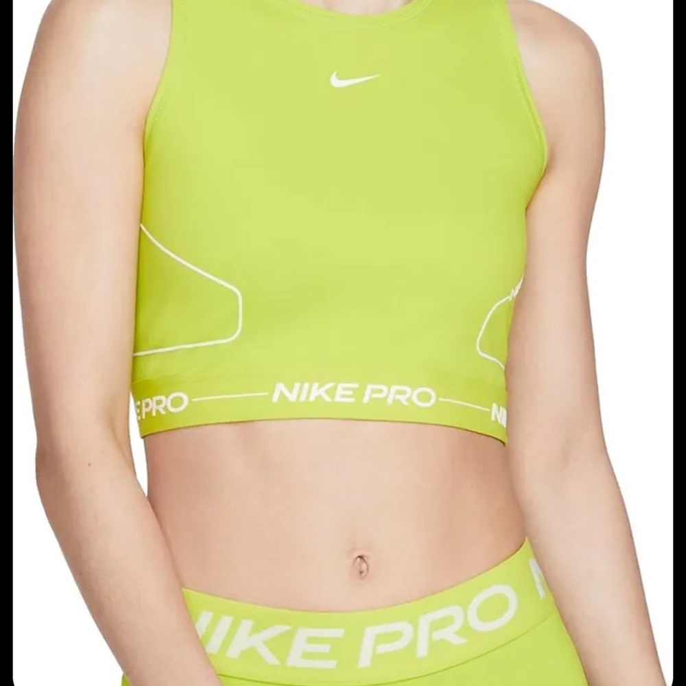 NWT: Nike Training Pro Women's Seamless Tank Top Size M Lime Green
